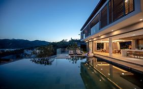 Nha Trang Oceanfront Luxury Villa Anh Nguyen